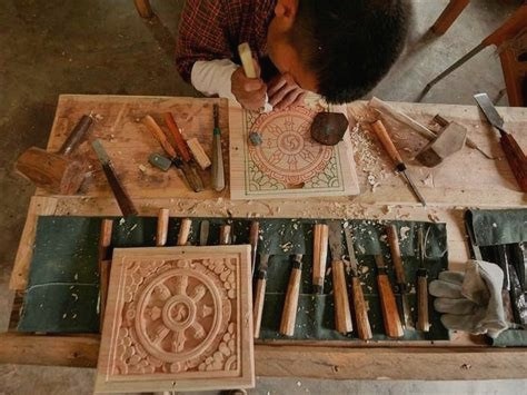 Handicrafts Wood Carving